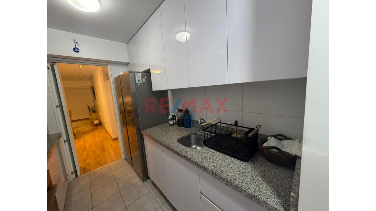 Alquila En Exclusiva Zona De Miraflores!..Departamento De 70M2 En 2Do Piso, Vista Interior + Cochera — foto 10