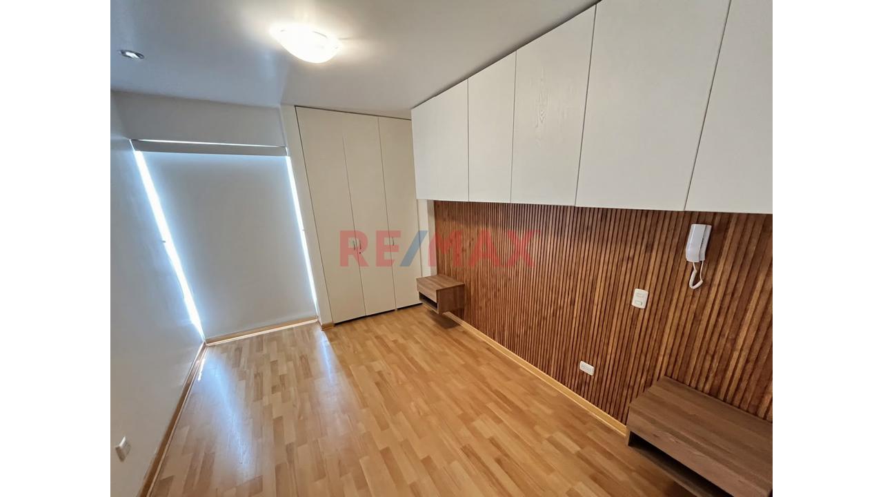 Alquila En Exclusiva Zona De Miraflores!..Departamento De 70M2 En 2Do Piso, Vista Interior + Cochera — foto 5