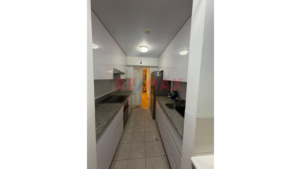 Alquila En Exclusiva Zona De Miraflores!..Departamento De 70M2 En 2Do Piso, Vista Interior + Cochera — foto 13