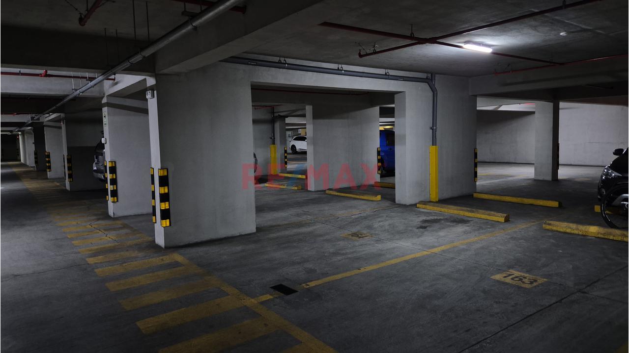 Departamento Semi Amoblado En Alquiler En Lince Limite Con San Isidro - 21
