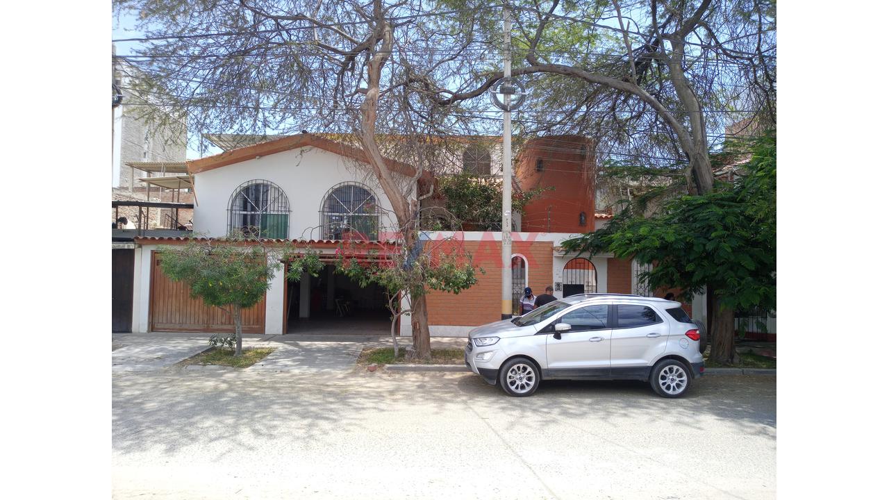 🏡 Amplia Casa En Alquiler En Miraflores – 5 Habitaciones 🛏️ Y Estacionamiento Para 4 Vehículos 🚗 | Ideal Para Empresas 🏢 - 3
