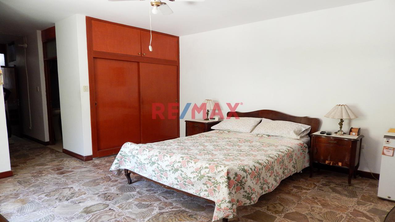 🏡 Amplia Casa En Alquiler En Miraflores – 5 Habitaciones 🛏️ Y Estacionamiento Para 4 Vehículos 🚗 | Ideal Para Empresas 🏢 - 8
