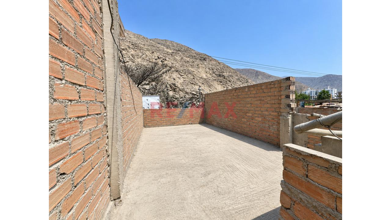 Casa De 2 Pisos Independientes + Tercer Nivel Semiconstruido – Chaclacayo - 18
