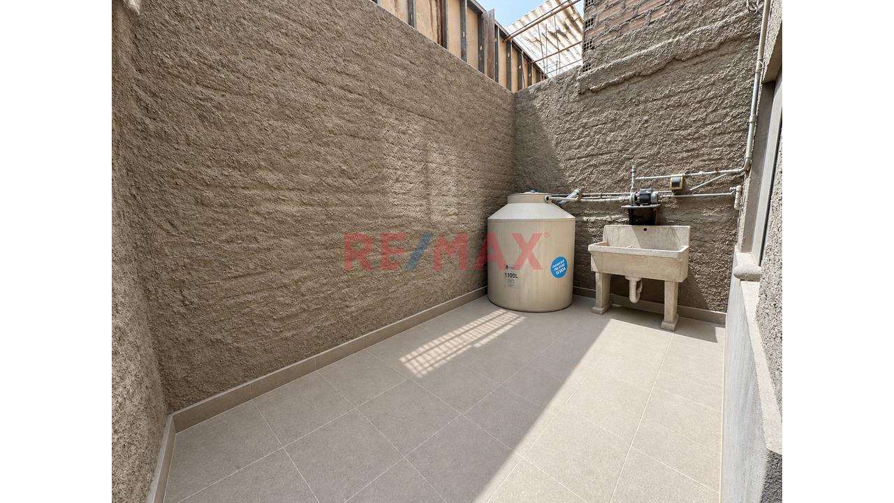 Casa De 2 Pisos Independientes + Tercer Nivel Semiconstruido – Chaclacayo - 7