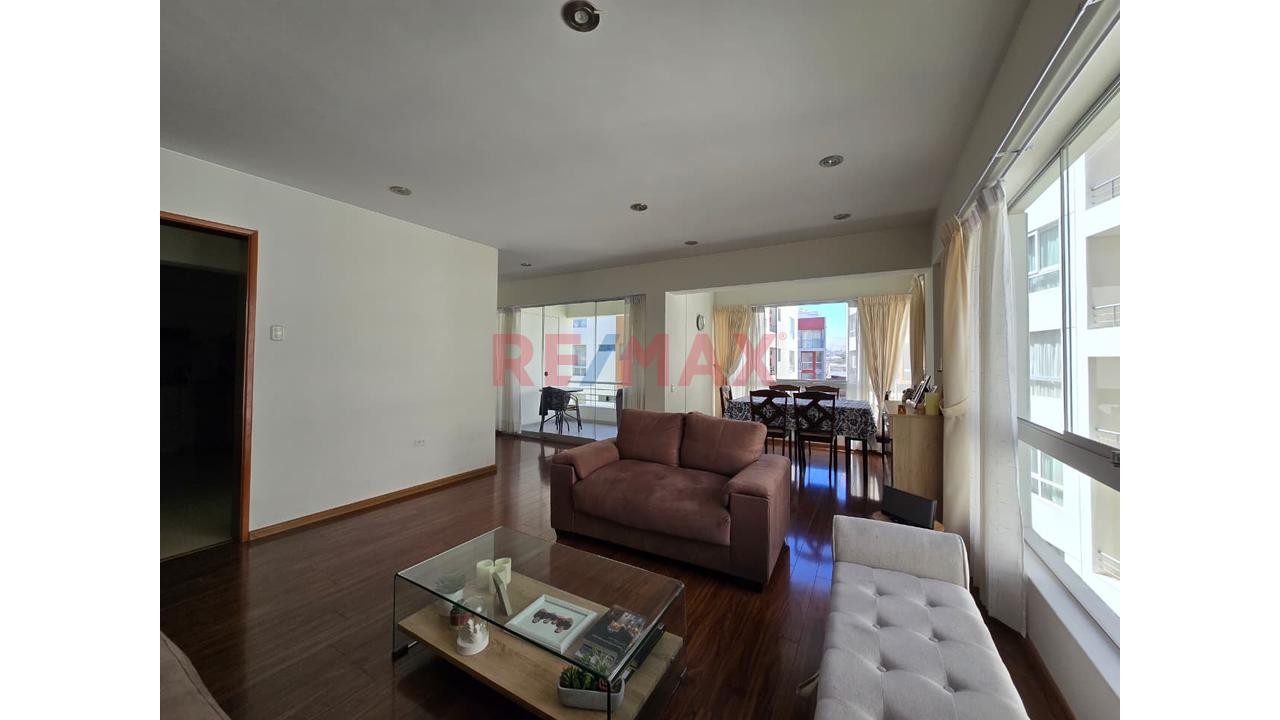 🏡 Departamento En Venta – Condominio Santa Mónica Yanahuara🏡 - 3
