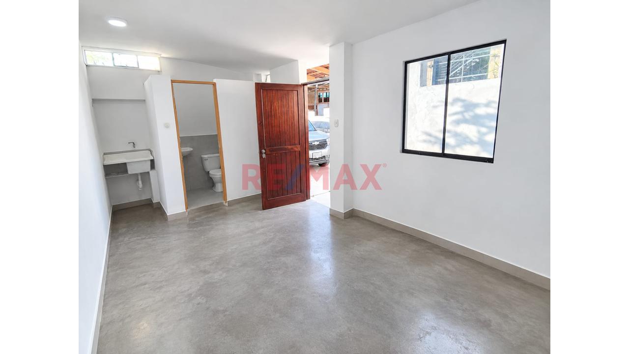 Vendo Local Comercial 155 Mt2 - Av Los Horizontes De Chorrillos. - 2