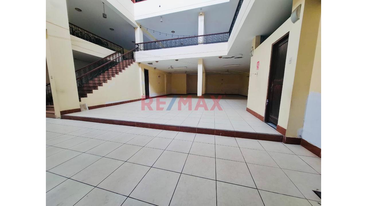 Local Comercial En Alquiler En Villa Maria Del Triunfo - 7