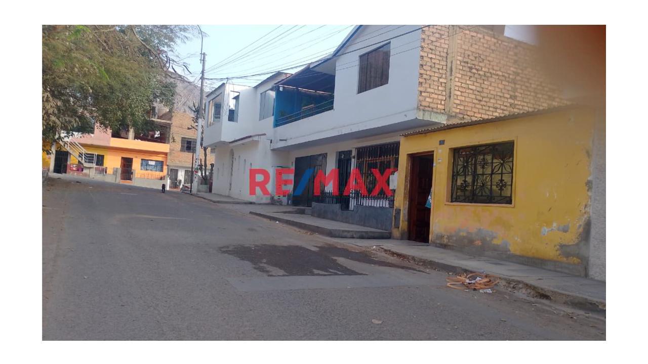 Se Vende Casa A Precio De Terreno  – Tahuantinsuyo, Independencia - 1