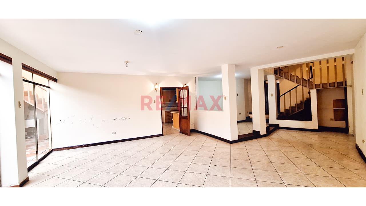 Casa En Alquiler En San Borja, 7 Dorm., Jardìn, Terraza Y 2 Cocheras — foto 6