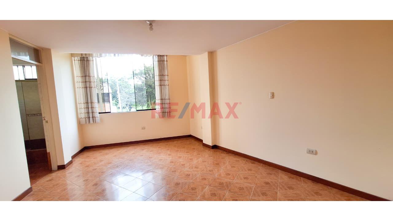 Casa En Alquiler En San Borja, 7 Dorm., Jardìn, Terraza Y 2 Cocheras - 19