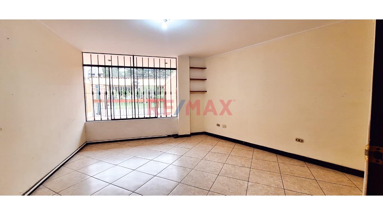 Casa En Alquiler En San Borja, 7 Dorm., Jardìn, Terraza Y 2 Cocheras — foto 14