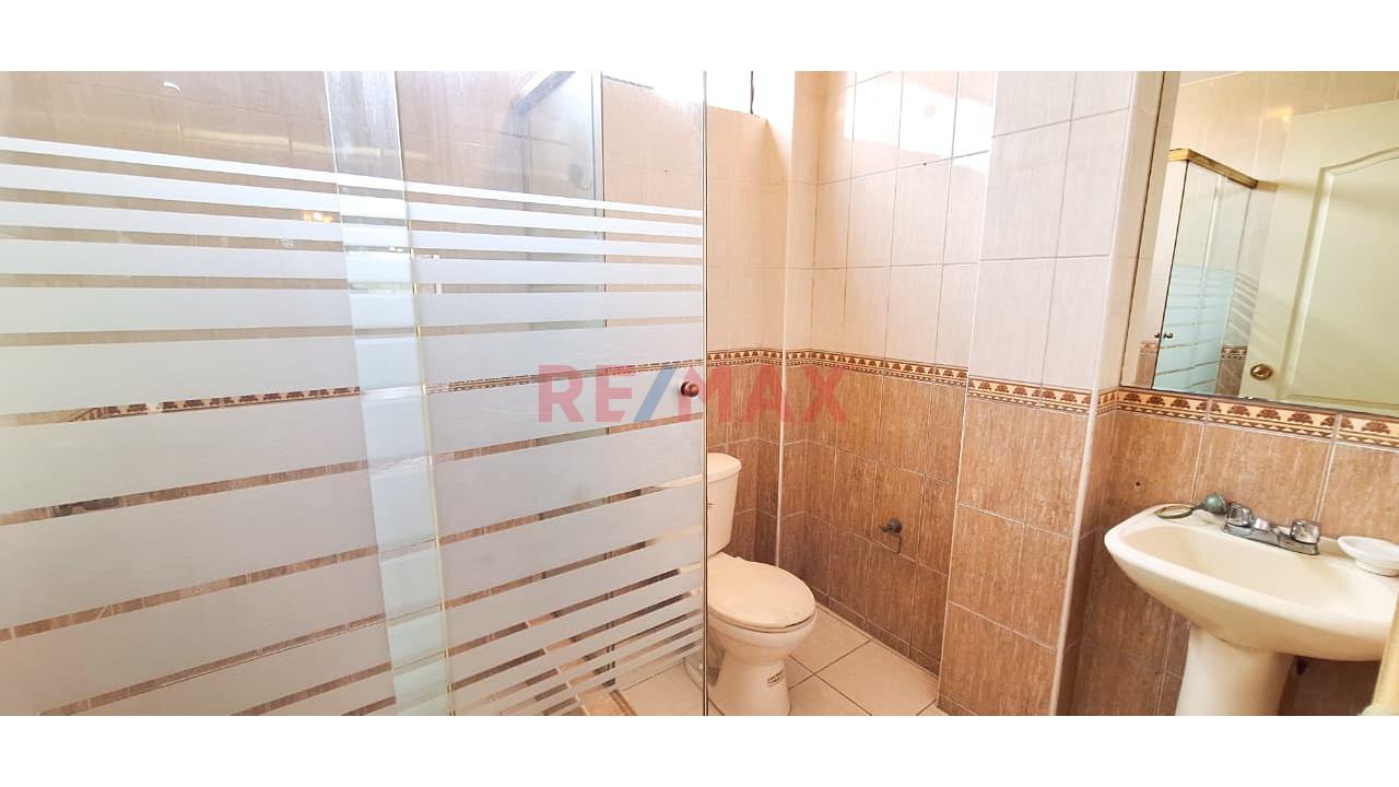 Casa En Alquiler En San Borja, 7 Dorm., Jardìn, Terraza Y 2 Cocheras — foto 8