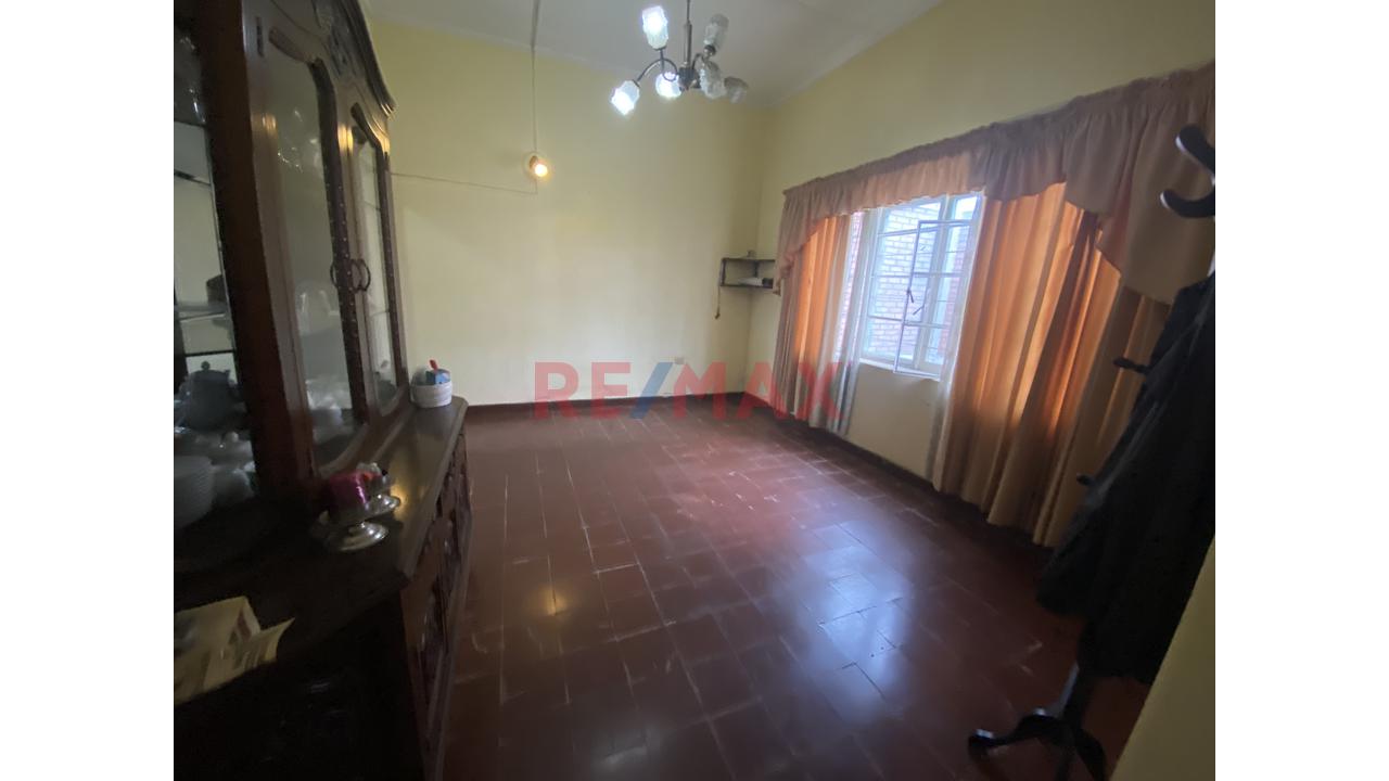Casa En Venta En Laredo - 3