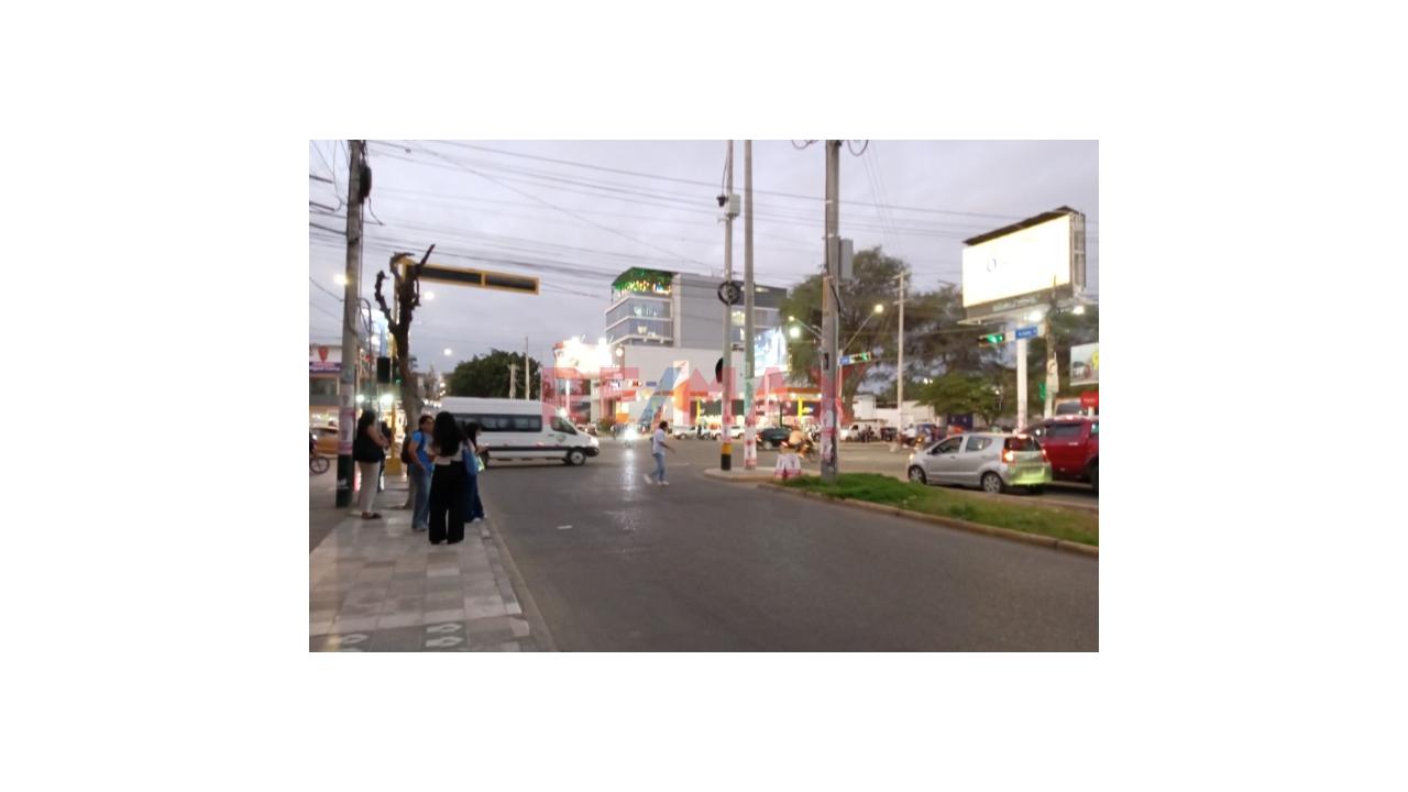 ¡¡Ubicacion  Que  Vende !! Propiedad   Con  Potencial  Comercial  Consolidado - 7