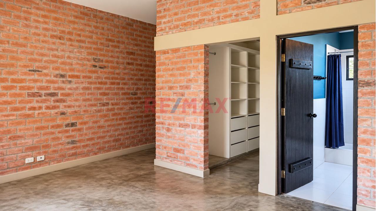 Se Vende Hermosa Casa De Campo De 3,000 M² Con Amplias Áreas Verdes — Alto Larán - 6