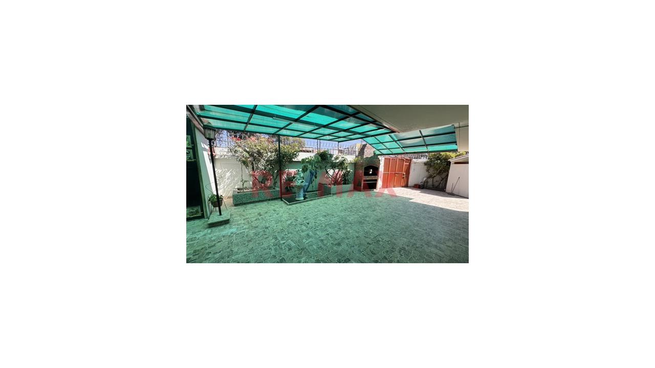 Se Vende Casa En Esquina En Plena Av. Dolores - 7