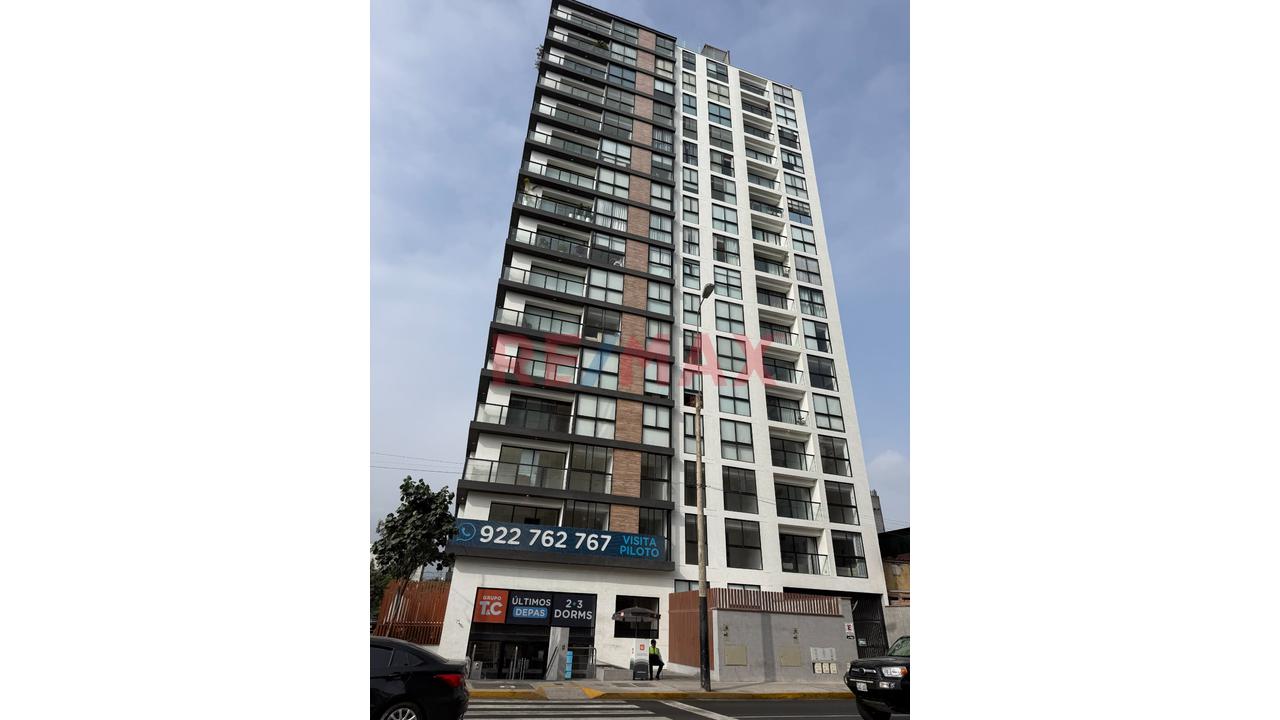 Alquiler De Departamento En Av. El Ejercito - Miraflores - 2