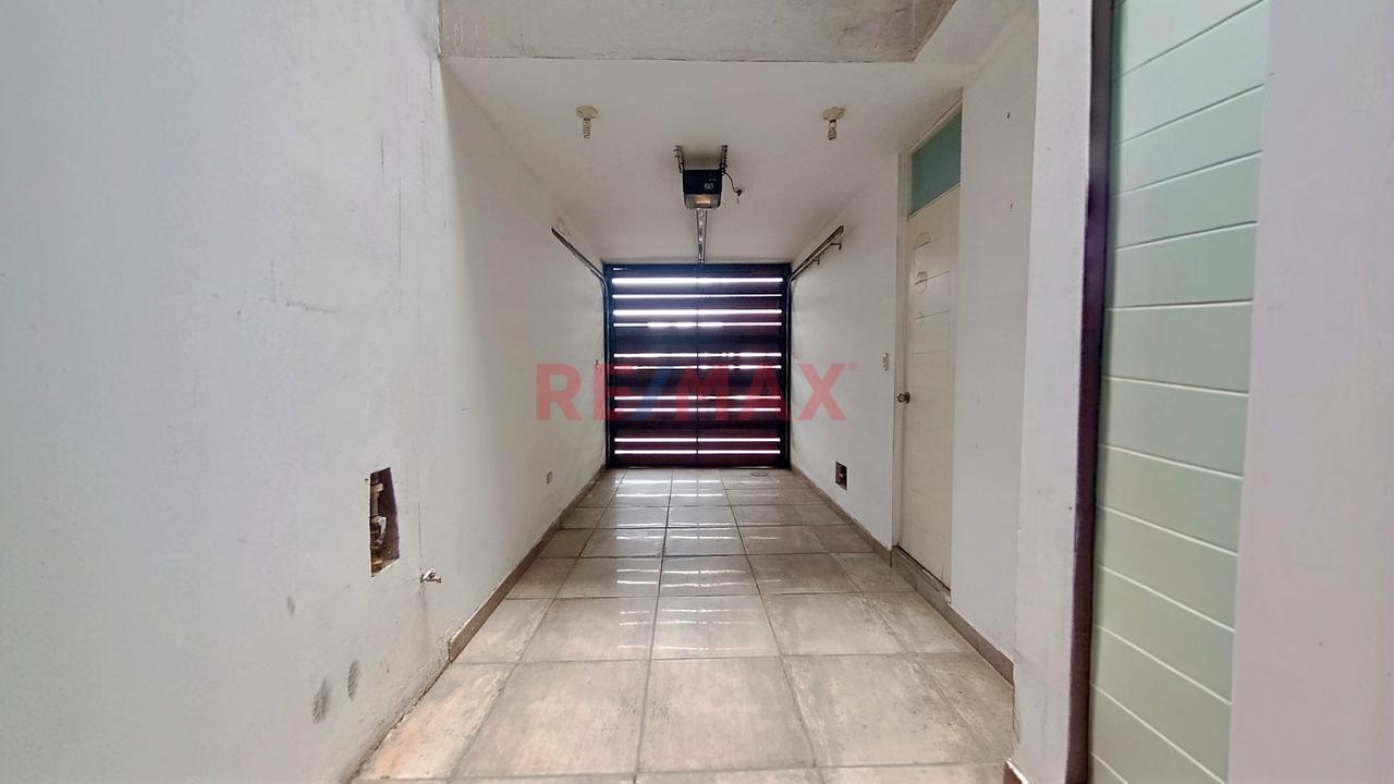 Vive Cómodo Y Conectado! Depa 1Er Piso Semiamoblado + Cochera En Surco - 12