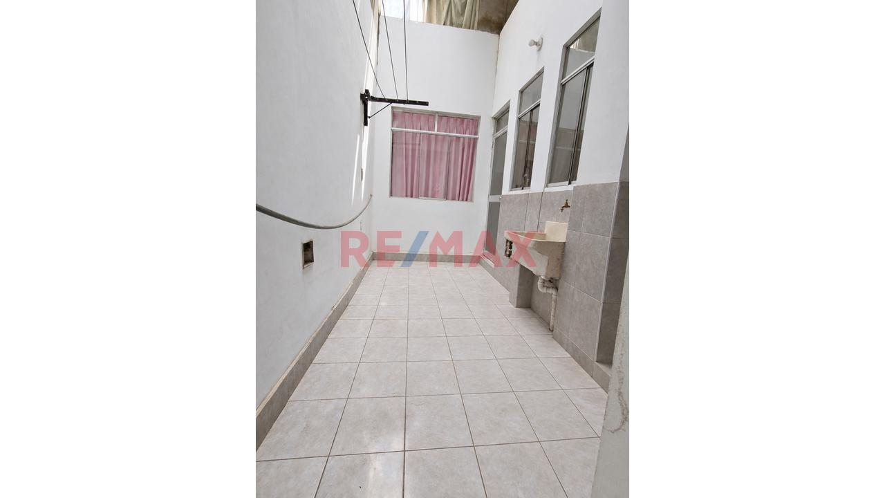 ¡Vive Frente A Parque En Los Olivos! | Departamento De 148 M² + Cochera - 3