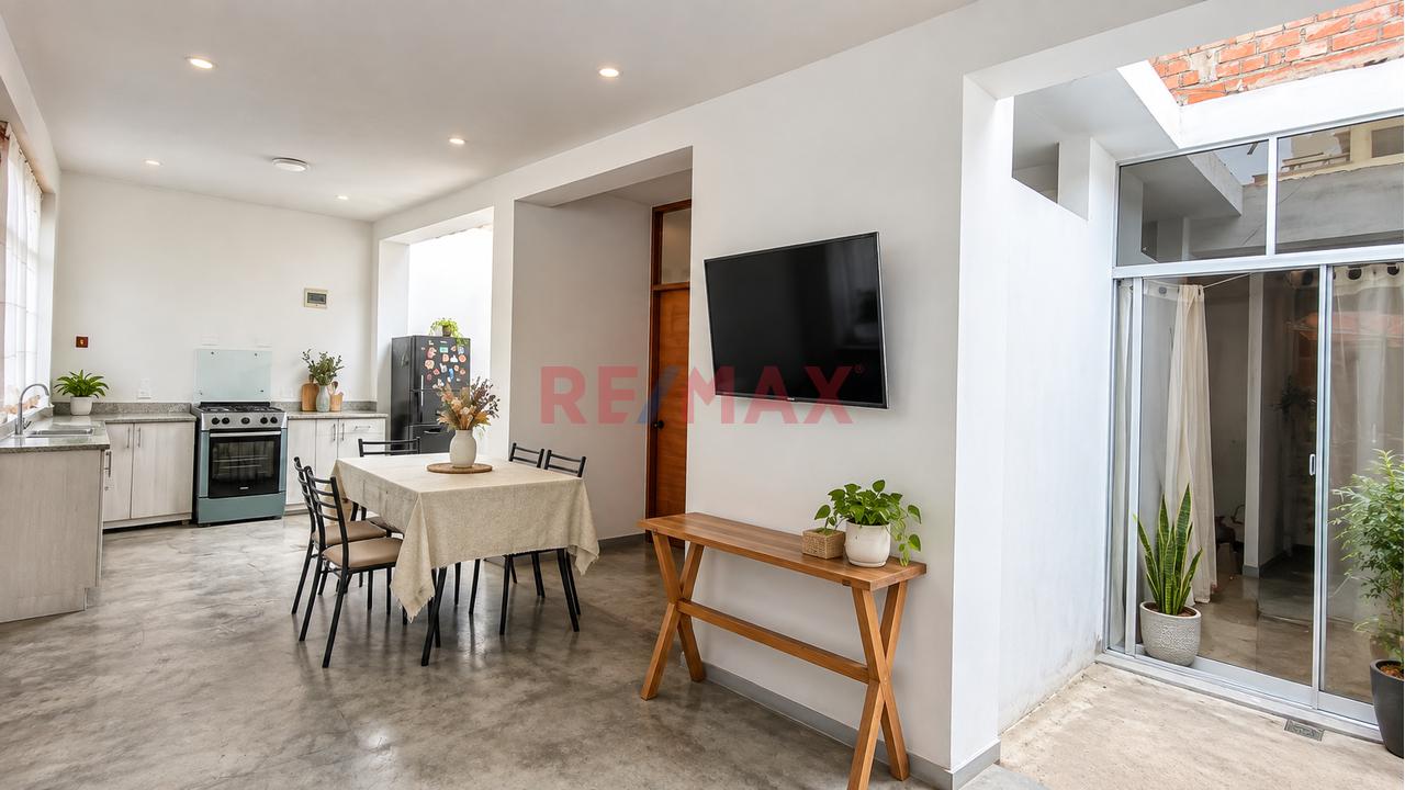 🔥 Casa De 1 Piso En Venta Como Terreno – 200 M² | Cda 22 Av Las Flores, Sjl – Us$ 220,000 - 9