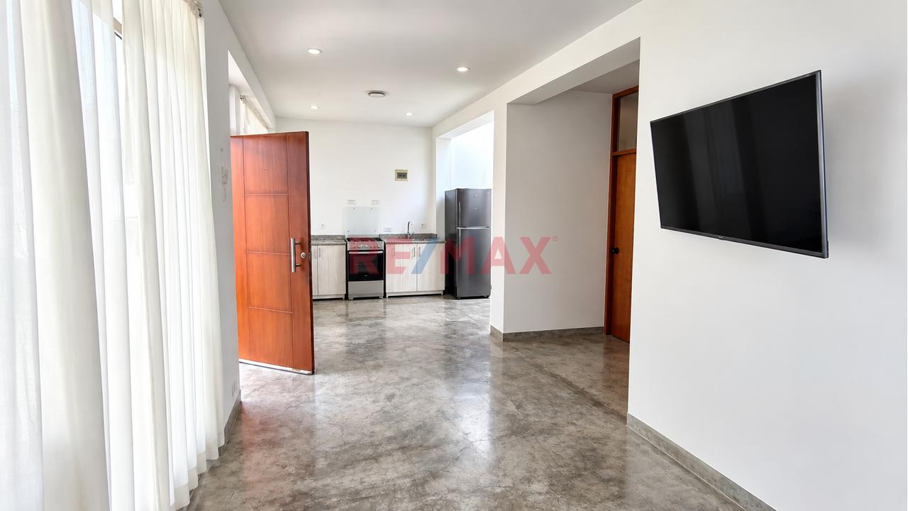 🔥 Casa De 1 Piso En Venta Como Terreno – 200 M² | Cda 22 Av Las Flores, Sjl – Us$ 220,000 - 2