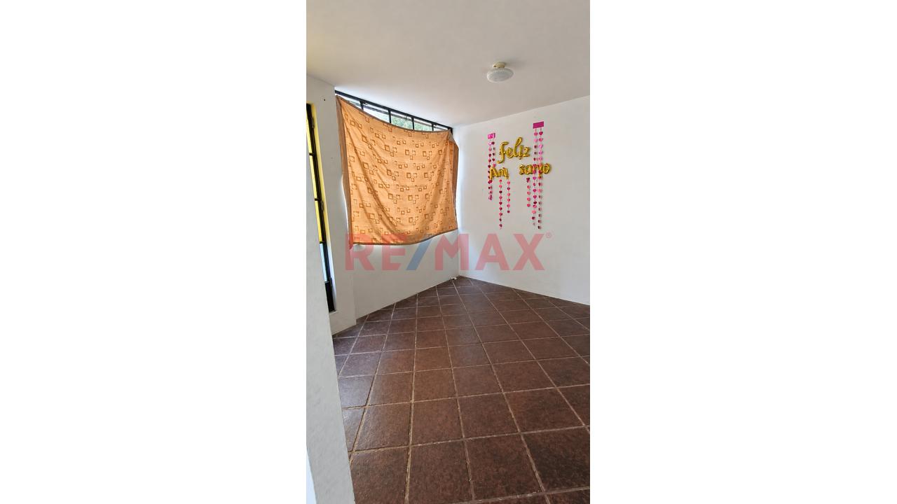 🔥 Casa De 1 Piso En Venta Como Terreno – 200 M² | Cda 22 Av Las Flores, Sjl – Us$ 220,000 — foto 9