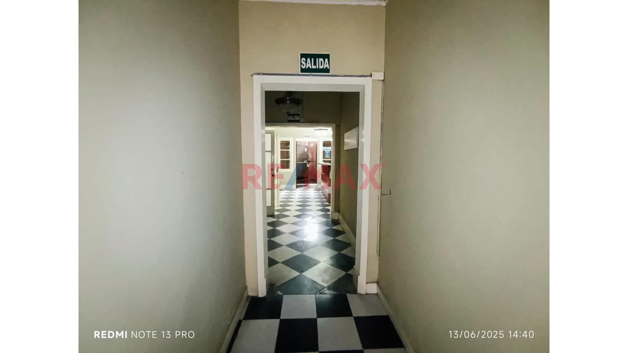 Alquilo Local Comercial Primer Piso En Av. Alejandro Tirado 185 M2 - 10