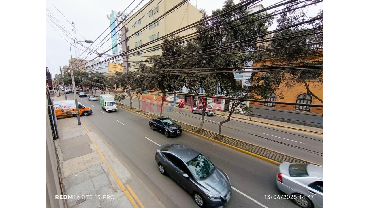 Alquilo Local Comercial Primer Piso En Av. Alejandro Tirado 185 M2 - 19