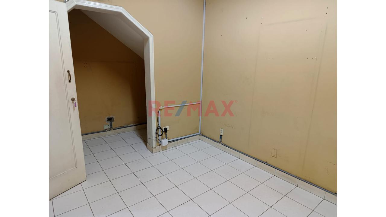 Alquilo Local Comercial Primer Piso En Av. Alejandro Tirado 185 M2 - 15