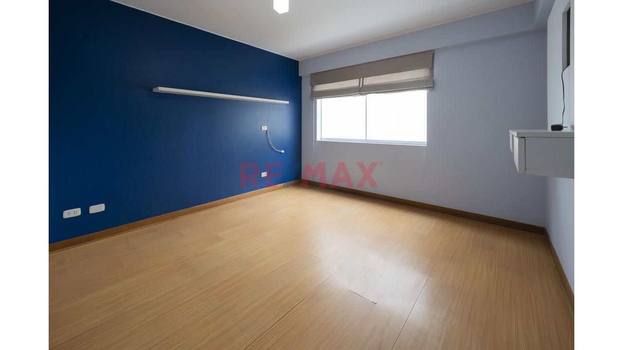Vendo Dúplex En Límite Magdalena Y San Isidro 312 M² | 5 Dormitorios | 5 Baños | 2 Terrazas | 2 Cocheras - 8