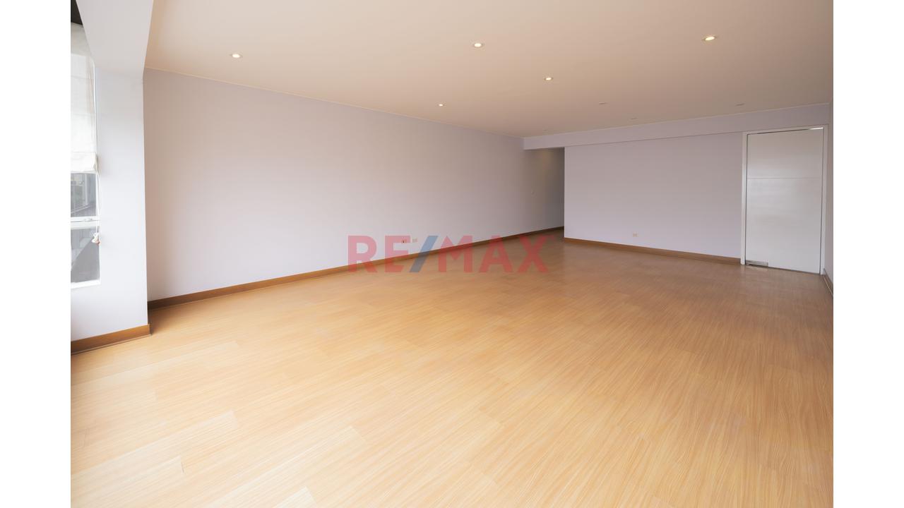 Vendo Dúplex En Límite Magdalena Y San Isidro 312 M² | 5 Dormitorios | 5 Baños | 2 Terrazas | 2 Cocheras - 3