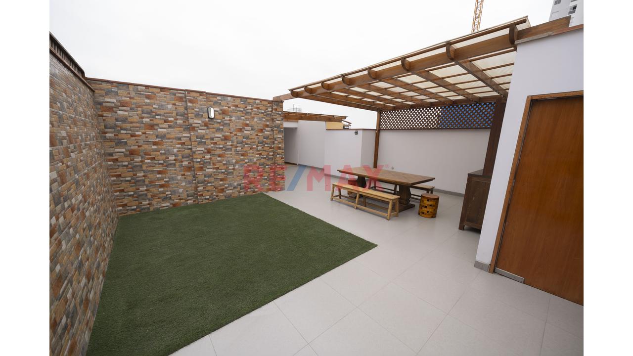 Vendo Dúplex En Límite Magdalena Y San Isidro 312 M² | 5 Dormitorios | 5 Baños | 2 Terrazas | 2 Cocheras - 17