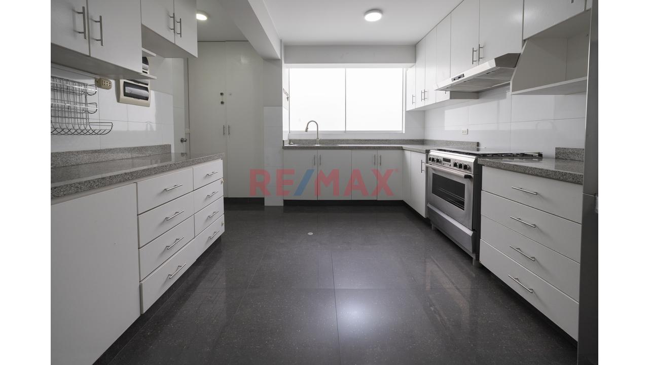Vendo Dúplex En Límite Magdalena Y San Isidro 312 M² | 5 Dormitorios | 5 Baños | 2 Terrazas | 2 Cocheras - 2