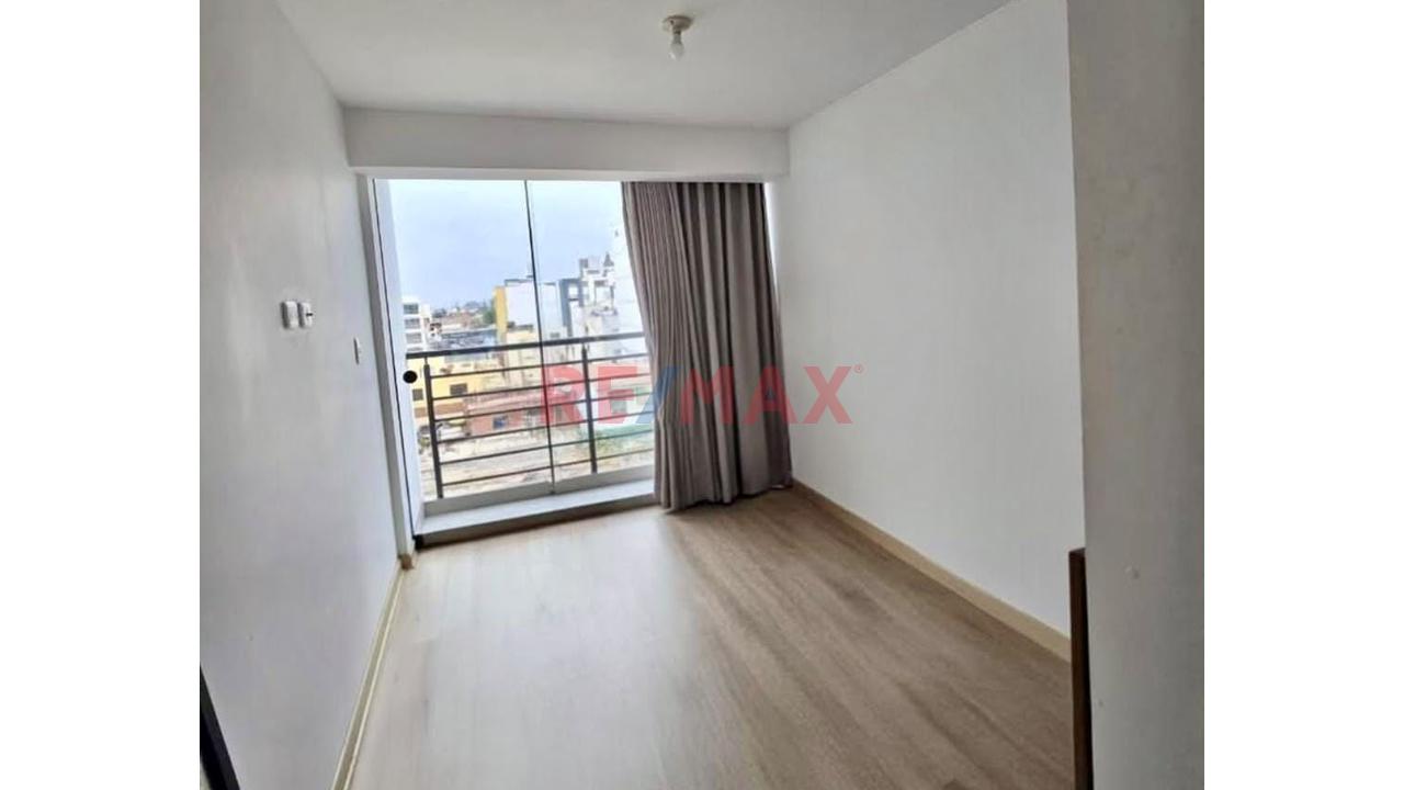 Departamento En Av. De Los Patriotas - San Miguel — foto 3