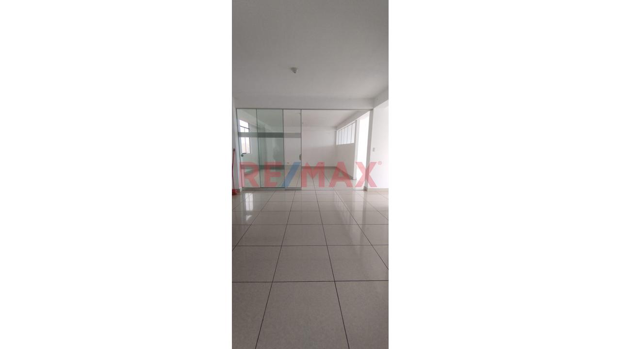 Vendo Local Comercial En Avenida Elmer Faucett San Miguel - 2