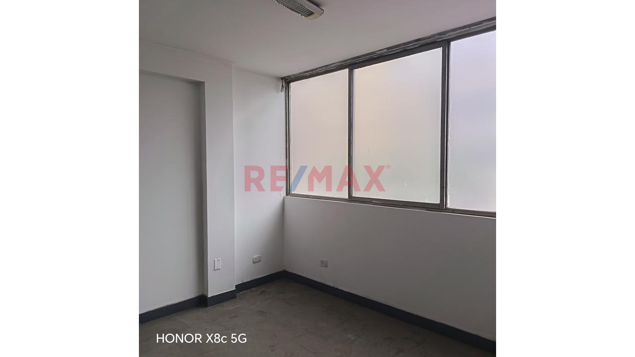 Alquiler De 2Do Piso Local / Oficina – Ate - 12