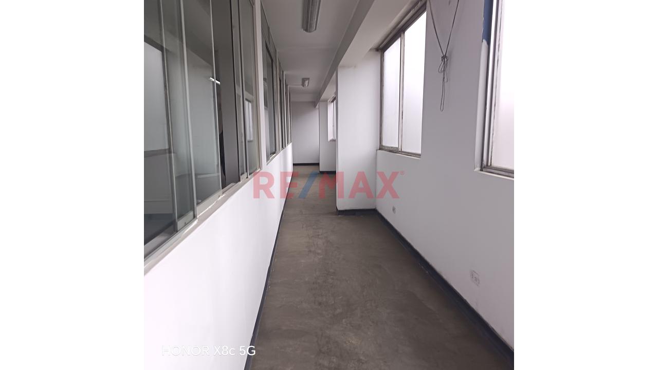 Alquiler De 2Do Piso Local / Oficina – Ate - 9