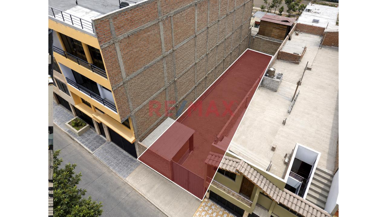 Se Vende Terreno A Una Cdra. De La Av. Alcides Vigo - 2