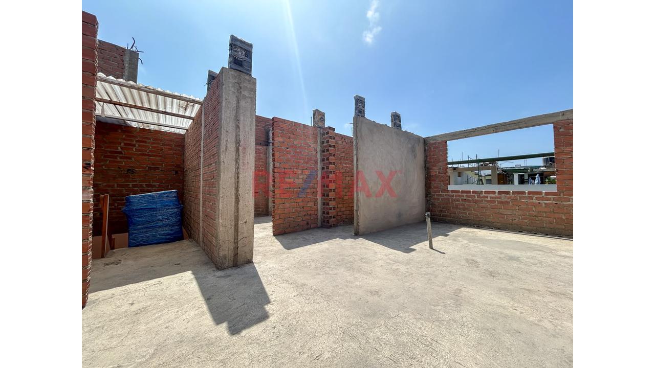 Oportunidad De Inversión Casa De 3 Pisos Con Mas De 12 Habitaciones En Urb Condevilla - 19