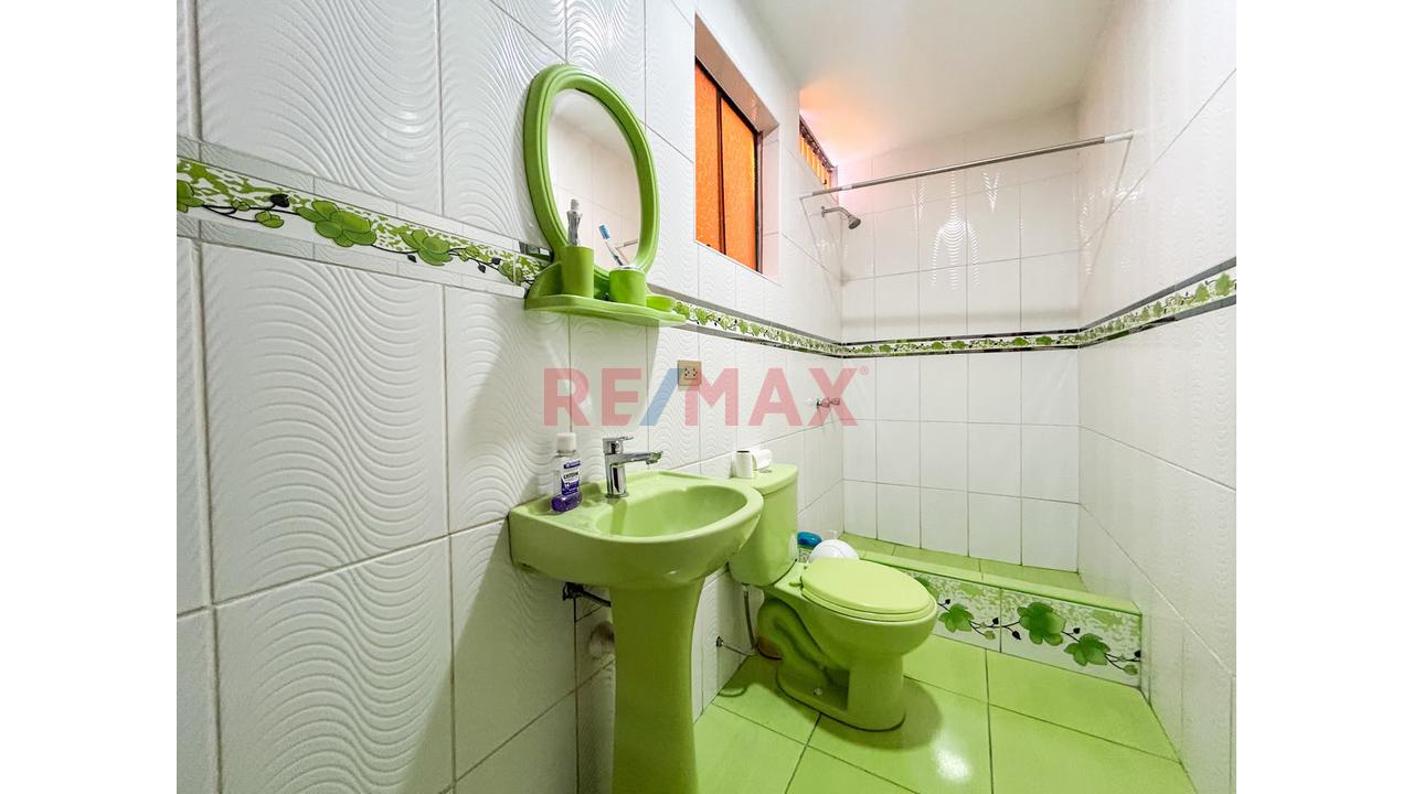 Oportunidad De Inversión Casa De 3 Pisos Con Mas De 12 Habitaciones En Urb Condevilla — foto 8