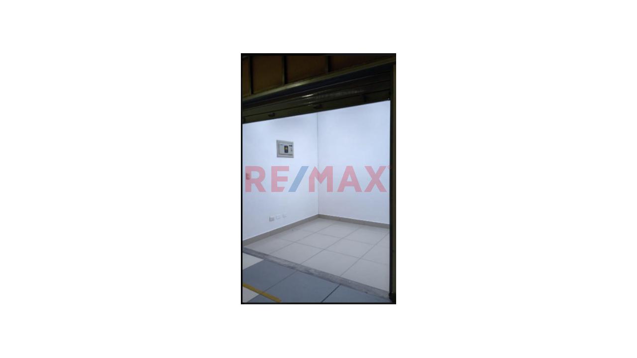 Se Vende Local En El Centro Comercial - Chorrillos - 3