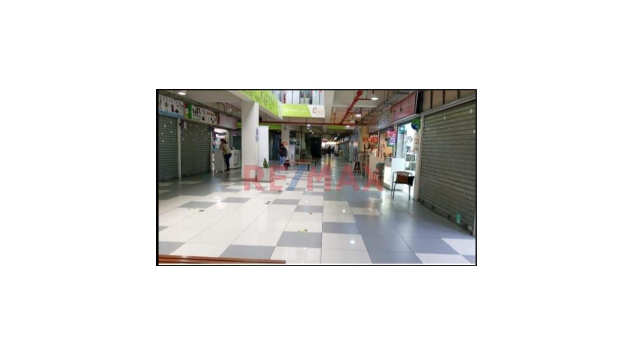 Se Vende Local En El Centro Comercial - Chorrillos - 4
