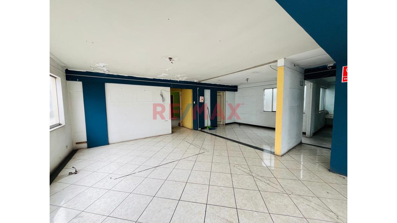 🏢 ¡Inversión Con Gran Potencial En Los Olivos! 🚀 📍 Se Vende 2.º Piso + Azotea Privada - 17
