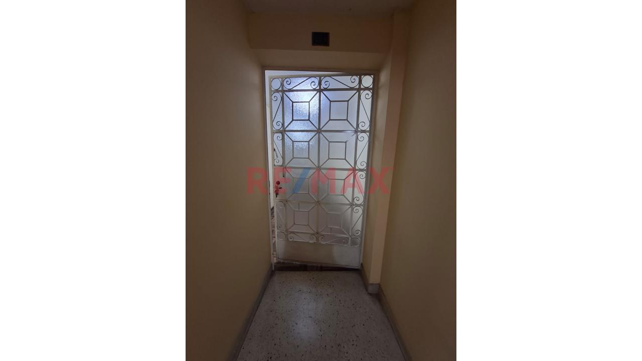 Alquiler De Oficina En Centrica Y Comercial Avenida De Distrito De Breña - 3