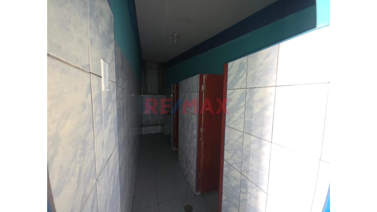 Alqiuler De Edificio Ideal Para Empresa O Almacén - 12