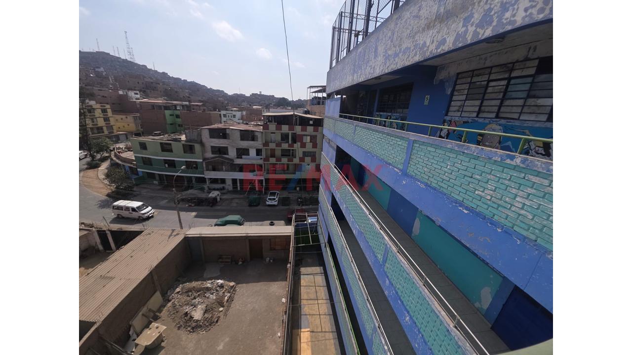 Local comercial de 1048 m² en San Martin de Porres — foto 4