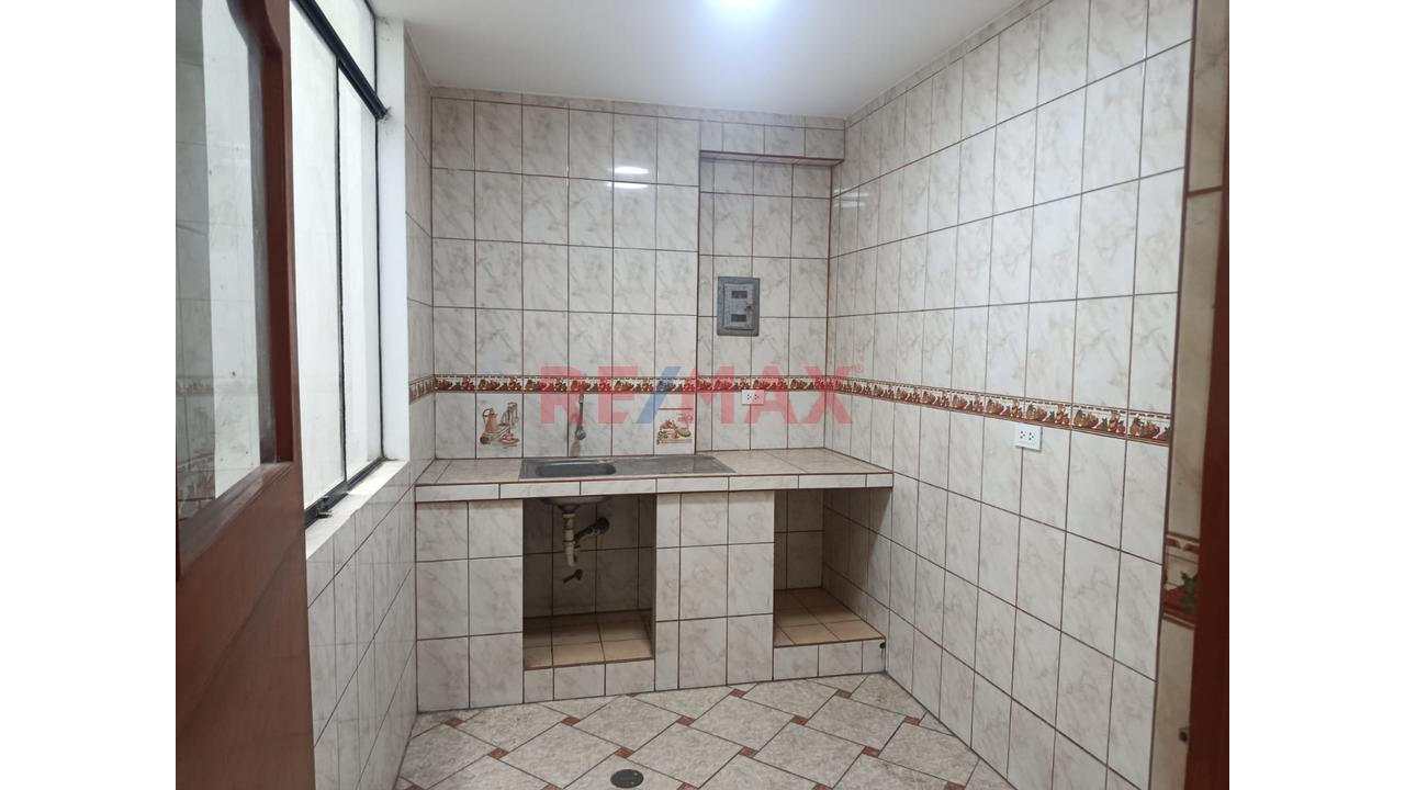 Local En Alquiler 2Do Piso Ideal Para Oficinas O Deposito - 10