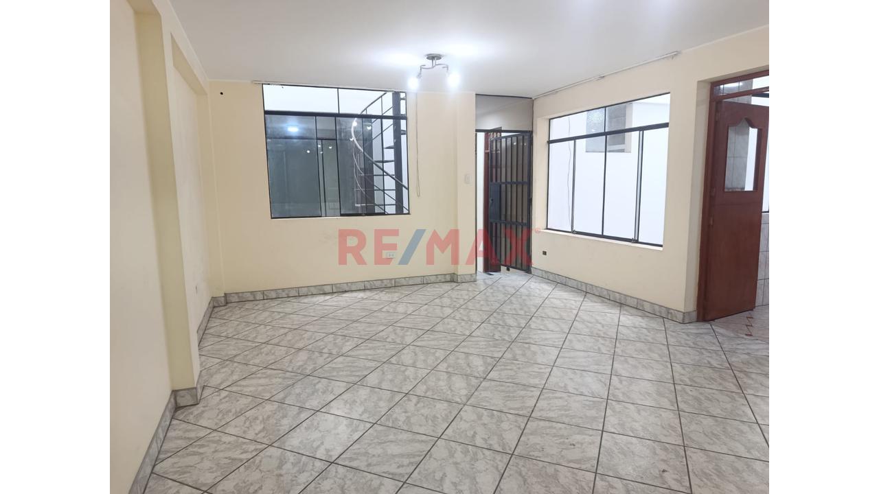 Local En Alquiler 2Do Piso Ideal Para Oficinas O Deposito - 1