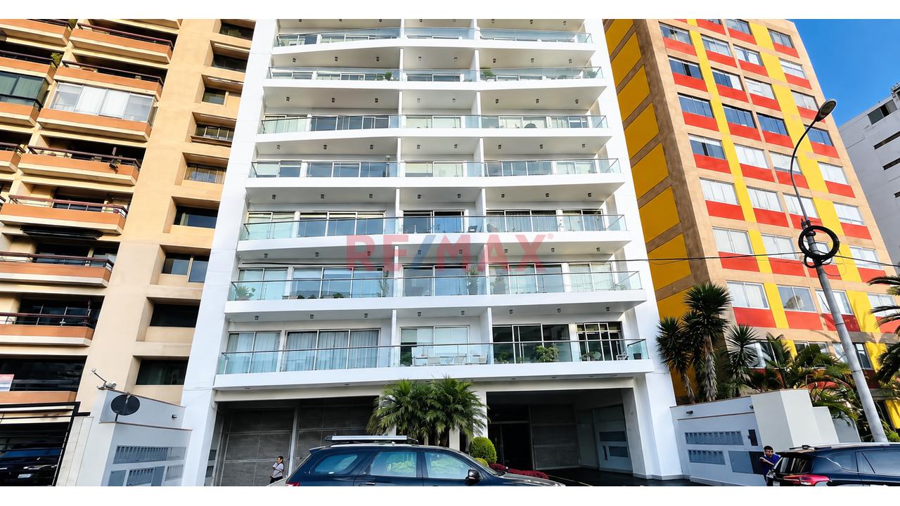 Venta De Departamento En Miraflores - Malecon 28 De Julio
