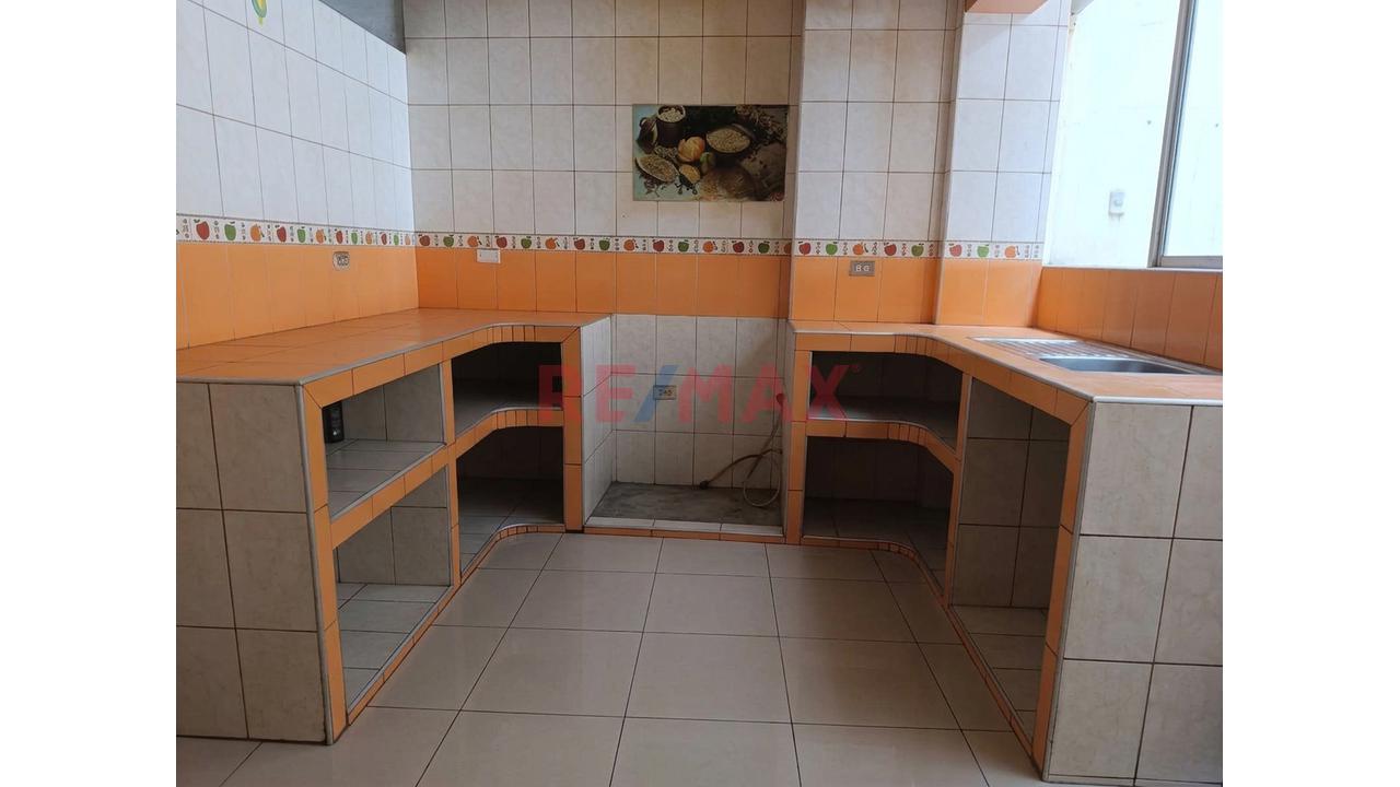 🏦 Casa De 3 Pisos En Venta | Propiedad De Scotiabank | Trujillo — foto 3